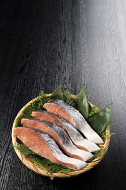 Somon yemek kolay boyutuna kesme