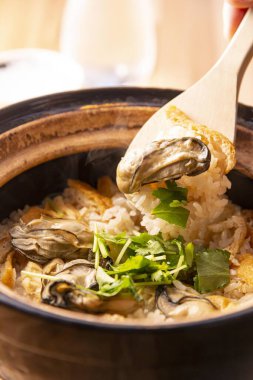 Taze istiridyelerden yapılmış pilav.