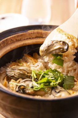 Taze istiridyelerden yapılmış pilav.