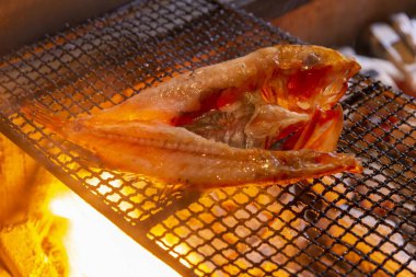 Lezzetli Japon deniz ürünlerinden üst sınıf balıklar.