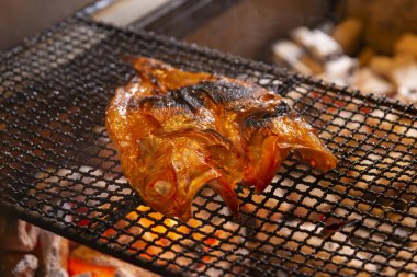 Lezzetli Japon deniz ürünlerinden üst sınıf balıklar.