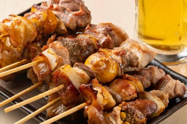 Pişir ve ye taze ve lezzetli Japon tavuğu.