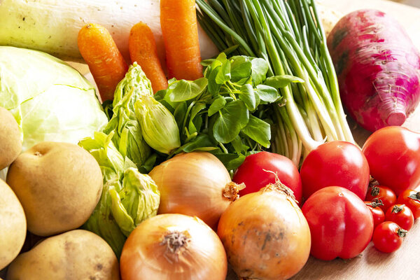 Овощи и деликатесы