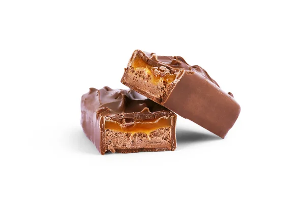 Närbild av chokladkaka isolerad på vitt — Stockfoto