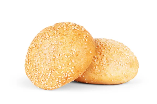 Pão de sanduíche redondo com sementes de gergelim isoladas em backgroun branco — Fotografia de Stock