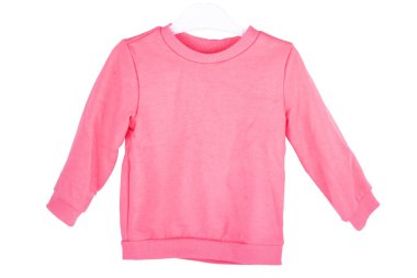 Sarı tişörtte, mor kağıt etiketli, menekşe rengi alışveriş poşetinde satışın en üst görüntüsü.