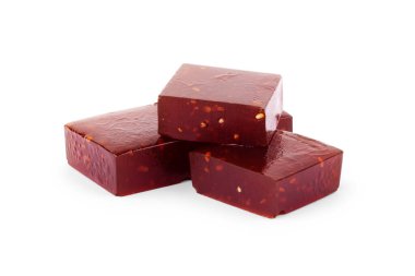 Meyveli marmelat tatlısı, jöle şekeri beyaz arka planda izole edilmiş kırpma yolu, koleksiyon