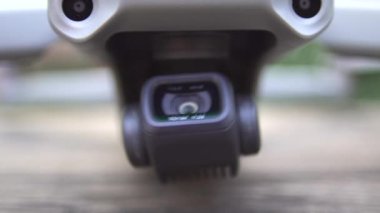 Drone kamera çalıştırma ve kalibrasyonu gerçekleştiriyor