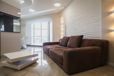 Güzel, modern bir daire. Emlak konsepti. Güzel gerçek iç tasarım..