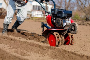 Çalışmak için Bahçe tiller