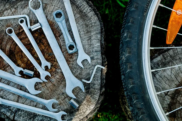 Narzędzia, narzędzie do naprawy rowerów — Zdjęcie stockowe