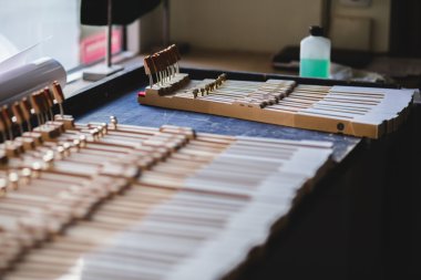 piyano Atölyesi'nde