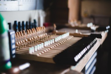 piyano Atölyesi'nde