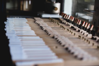 piyano Atölyesi'nde