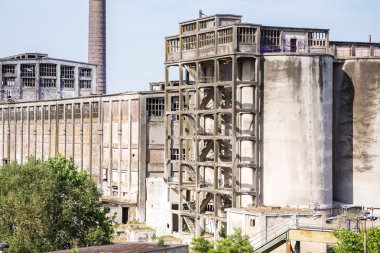 Yangın kaçış merdiveni bina eski terk edilmiş