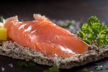 Füme somon ile kraker Close-Up