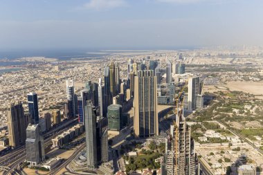 Dubai, Birleşik Arap Emirlikleri - 23 Kasım: Hava görünümünü Downtown Dubai ve gökdelenler dünyada Uluslararası Dubai Kongre ve Sergi Sarayı, 828 m en yüksek bina. 23 Kasım 2015 Dubai, Birleşik Arap Emirlikleri