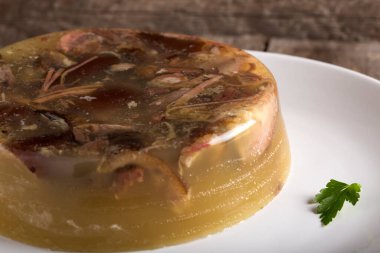 Geleneksel Romen yemeği - et Etli jöle ya da 