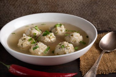 Tabak tavuk köfte çorbası