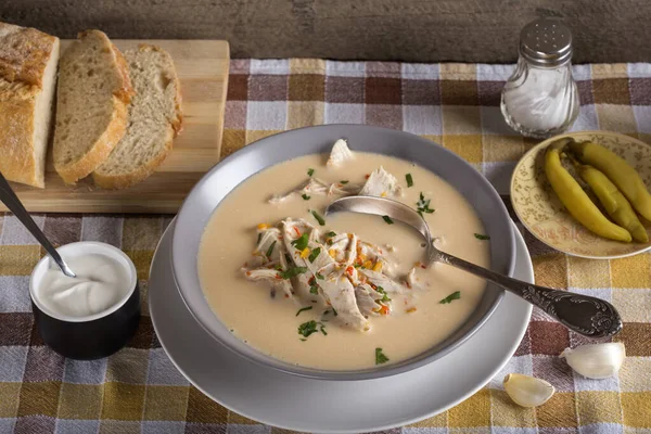 Oral Radauteana plaka üzerinde adlı Romanya tavuk çorbası