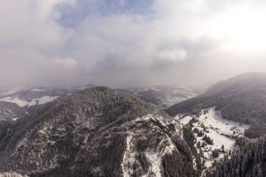 Lacul Rosu 'nun Suhardul Mic Dağı' ndan (Kızıl Göl) görüntüler.