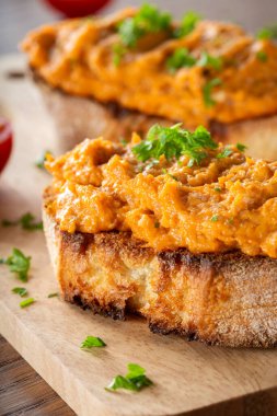 Amrikain hazırlığı tipik bir Belçika ziyafetidir.