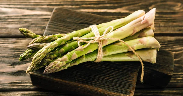 Fresh Green Asparagus Wooden Background — Stock Photo, Image