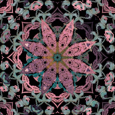 Dokuları pürüzsüz desen. Vektör süslemeli duvar halısı. Renkli kabile çiçekleri. Etnik süsler. Nakışlı tekrar tasarımı. Uçsuz bucaksız bir doku. İşlemeli çiçekler, yapraklar, şekiller, çizgiler.