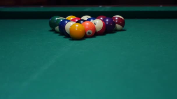 桌球游戏-球盆栽在角落的口袋里 — 图库视频影像