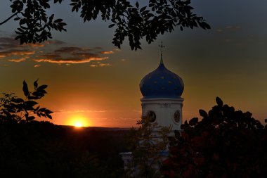 Svyatogorsk Lavra, kutsal dağ Seversky Donets Nehri kıyısında yer alan.