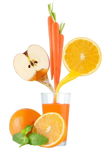 Färska fruktjuicer på vit bakgrund — Stockfoto