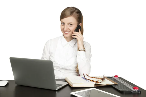 Exitosa mujer de negocios sentada para la mesa —  Fotos de Stock