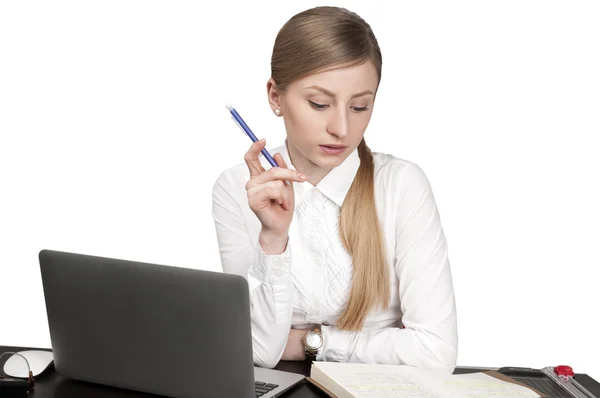 Exitosa mujer de negocios sentada para la mesa —  Fotos de Stock