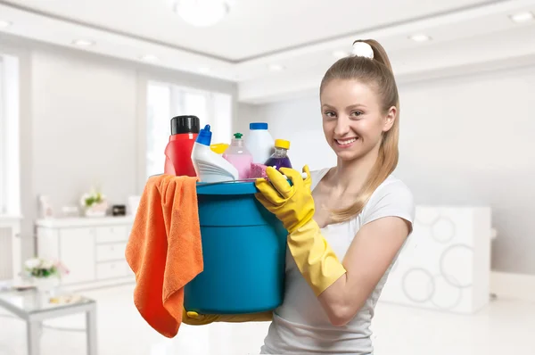 Schoonmaak service, vrouw met wasmiddel — Stockfoto