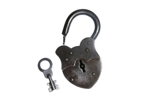 Blokada klucz vintage otwarte metal na białym tle — Zdjęcie stockowe