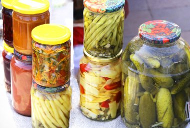 kavanoz sebze turşu