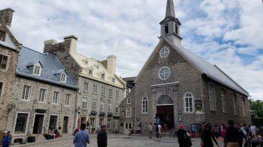 Notre-Dame-des-Victoires Kilisesi