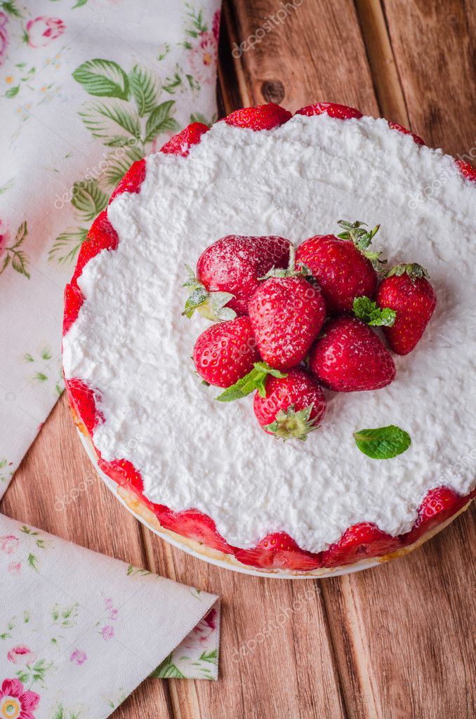 No Baked Strawberry Cheesecake With Cottage Cheese On Wooden