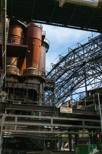 世界遺産の工業施設豚鉄生産のための旧製鉄所 Voelklingen Ironworks — ストック写真