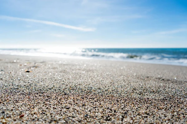 Close Sand Grains Beach Blurred Coastline Horizon Background — Stock Photo, Image