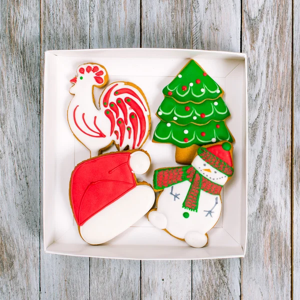 Coffret cadeau avec biscuits au pain d'épice de Noël . — Photo