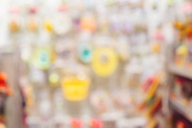 Süpermarket soyut arkaplanı bulanıklaştırdı. Çocuk mağazası geçmişi bulanık. Çocukların bokhe ile alışveriş geçmişi var..