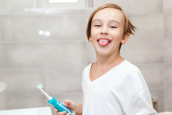 Smile Boy Sorgt Sich Die Gesundheit Seiner Zähne Kid Zähneputzen — Stockfoto