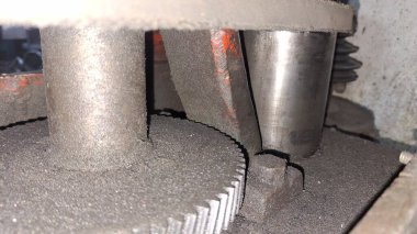 Metal kesme makinesinin süreci