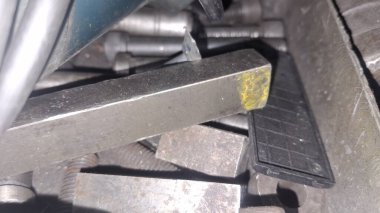 Bir araba motorunu kapat