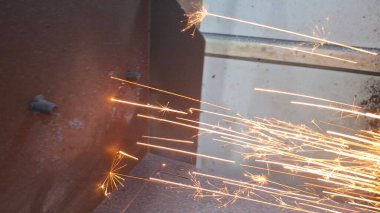 Kaynak kıvılcımlı metal kıvılcımları