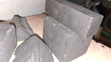 Metal karo yığınını kapat