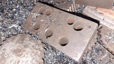 Bir araba tekerleğini kapat.