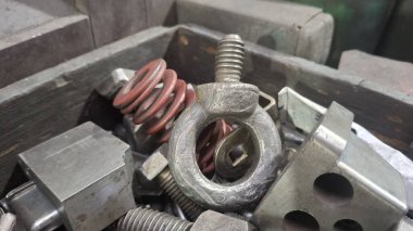 Endüstriyel Nesneler Çiğ Demir Makineler Plastik Parçalar Küf Öldür