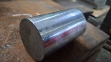 Metal saplı çelik boru